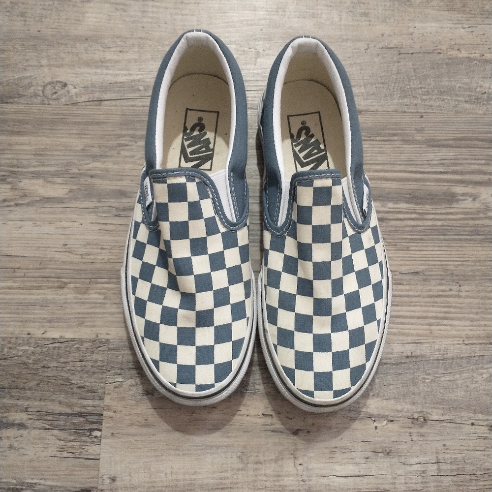 Vans - Picture 2 of 2